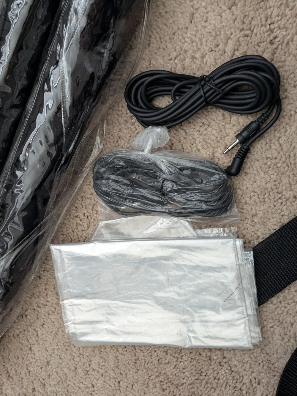 Studio Black and Silver Light/Accessory Stand Kit With Umbrellas Photography